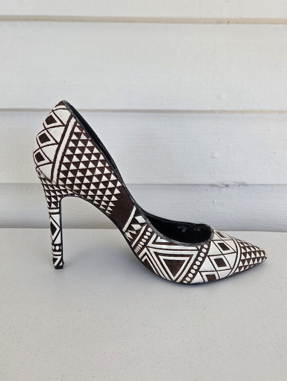 Kurt Geiger Brown & White Geometric Print Stiletto Heels Size 7.5